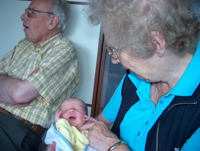 Met opa en oma Stoks